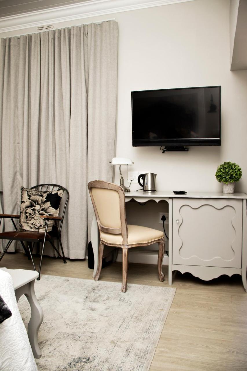 French Karoo Guesthouse Beaufort West Bagian luar foto
