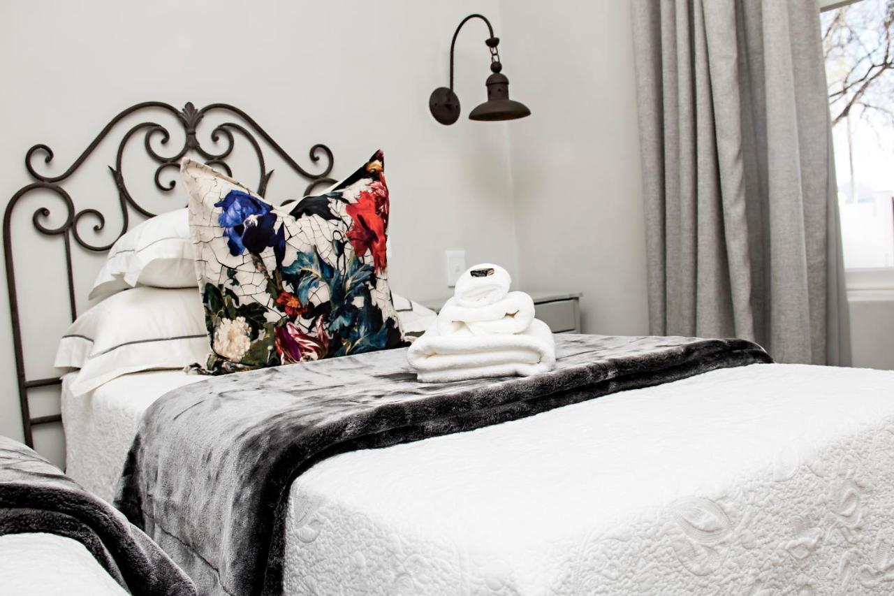 French Karoo Guesthouse Beaufort West Bagian luar foto