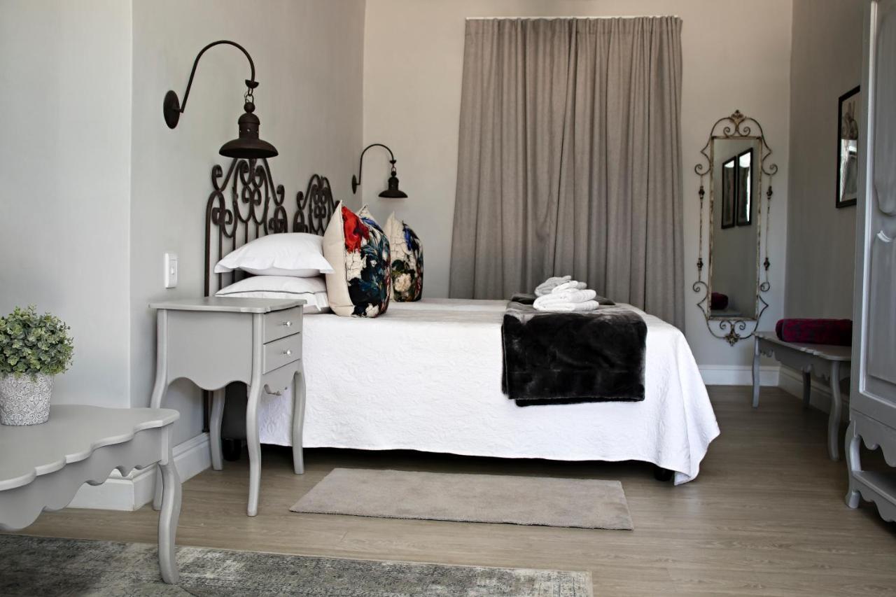 French Karoo Guesthouse Beaufort West Bagian luar foto