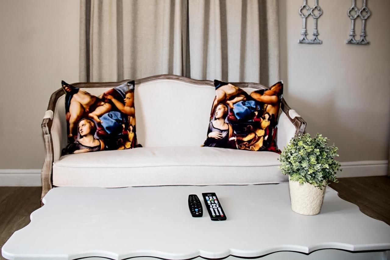French Karoo Guesthouse Beaufort West Bagian luar foto